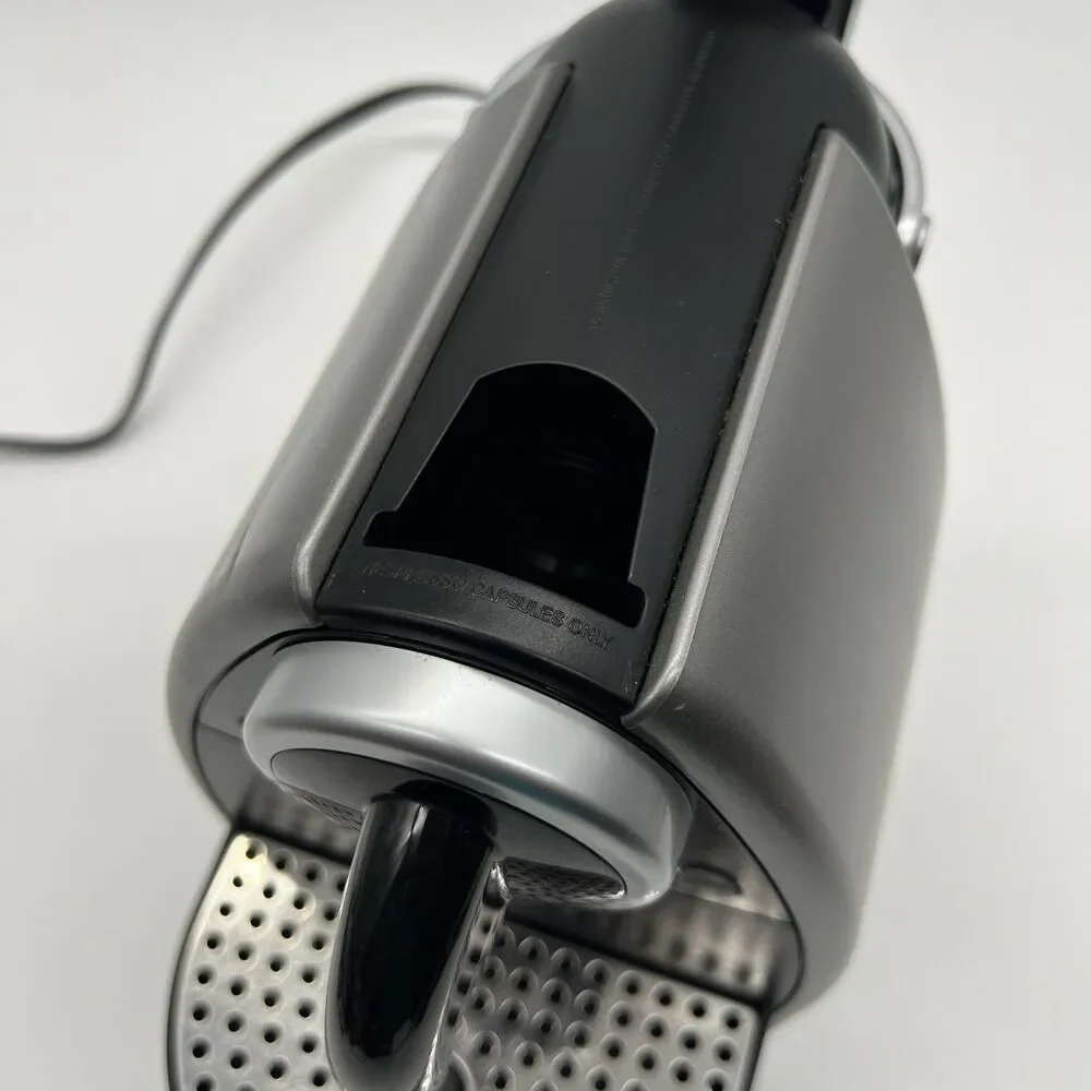 Nespresso black essenza